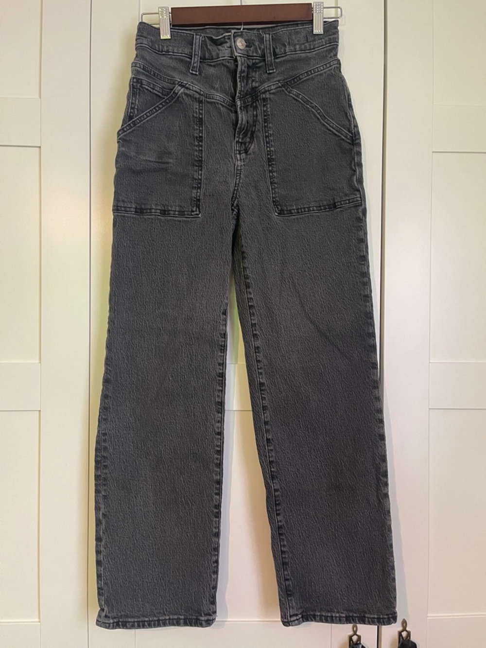 Madewell Straight-Leg Jeans in Charcoal Black